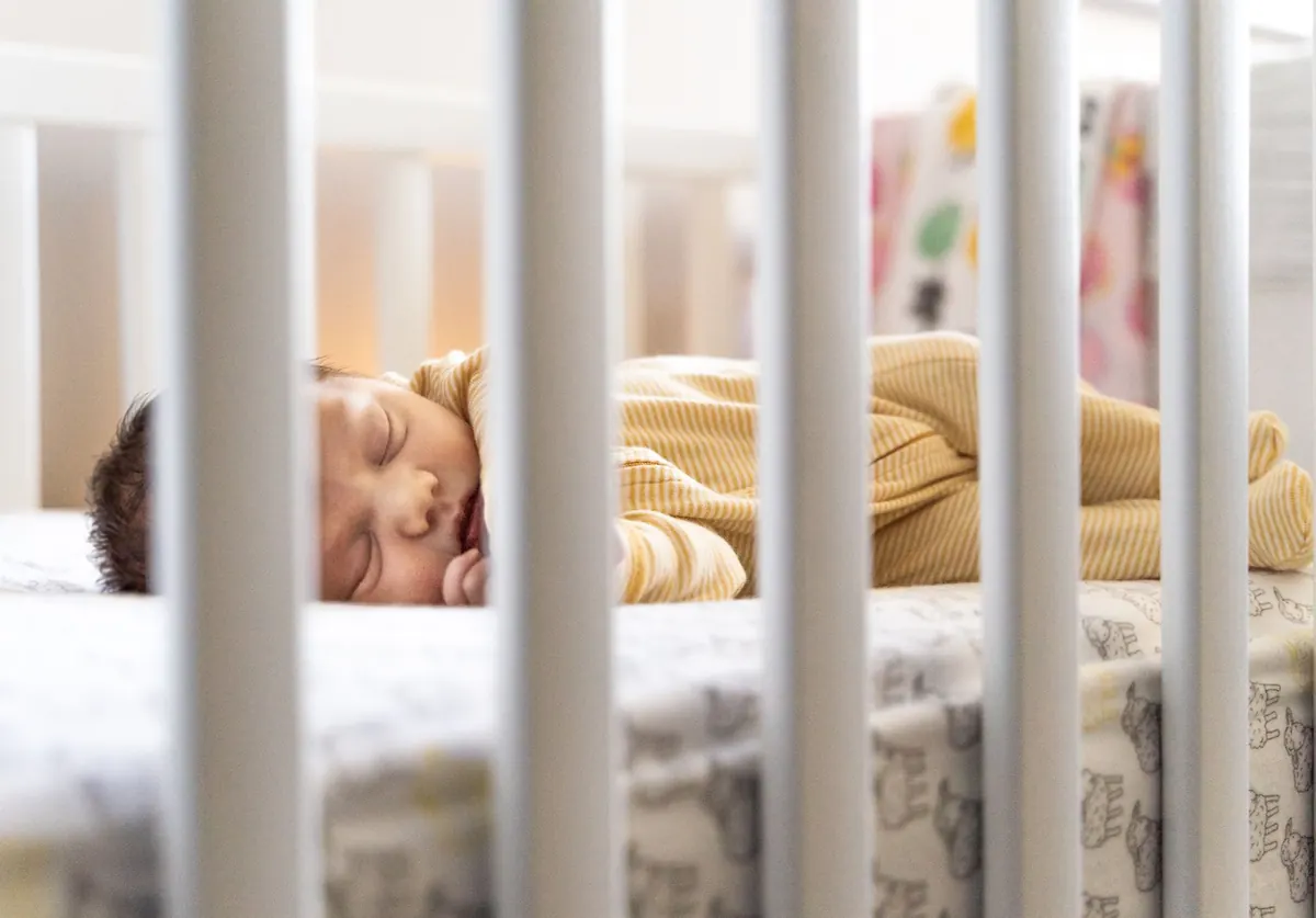 Newborn Sleep Schedule by Week: A Beginner's Guide to Day-Night Confusion